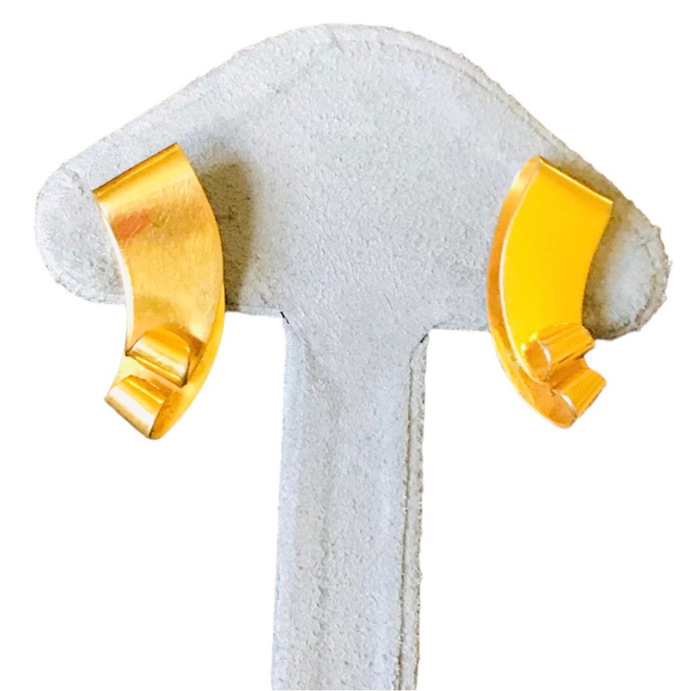 Vintage MCM Costume Gold Tone Geometric Shape Screw Back 1” Earrings